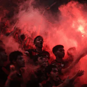 MP propõe proibição de Torcida Jovem do Flamengo em estádios do DF: o que muda para os torcedores?