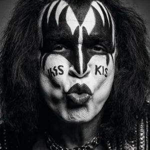 Ace Frehley, membro do KISS, falece aos 74 anos
