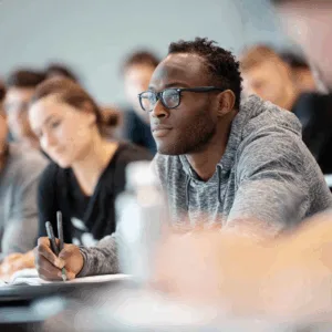 IBGE abre concurso com 9.580 vagas: edital em novembro, provas em 2026