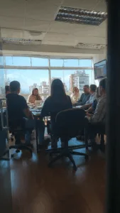 Volkswagen lança programa de trainee com 15 vagas exclusivas para jovens negros: oportunidade de crescimento e inclusão