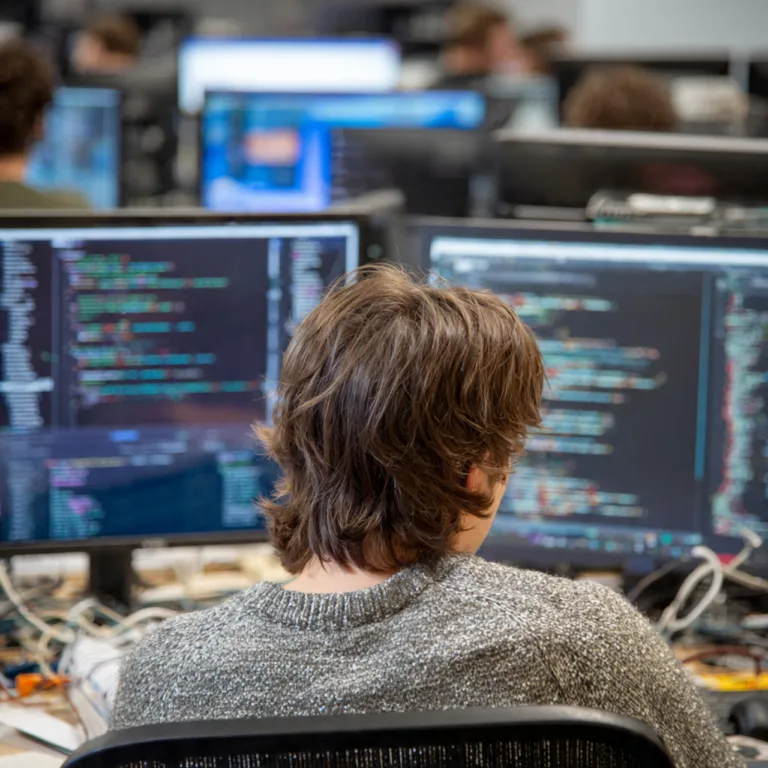 DevSamurai libera todos os cursos de programação gratuitamente após encerrar atividades