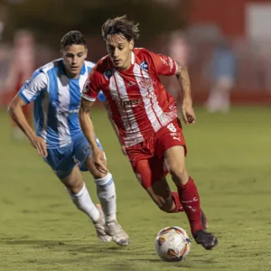 Argentinos Juniors x Belgrano: onde assistir ao vivo, horário e escalações do jogo de hoje (10) pelo Campeonato Argentino