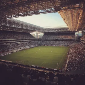 Por que Memphis Depay rejeitou viver em condomínio de famosos em SP e como isso afeta o Corinthians