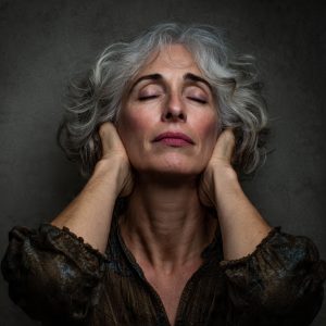 “Terapia Hormonal na Menopausa: Descubra o momento ideal para iniciar e interromper”