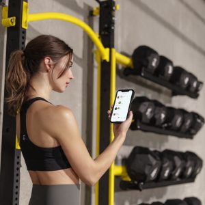 Vai viajar? Wellhub permite fazer check-ins em academias de outros países e facilita a rotina fitness